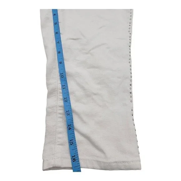 D. Jeans New York Women's Sz 6 White Capri Two Back Pockets w/Rhinestones